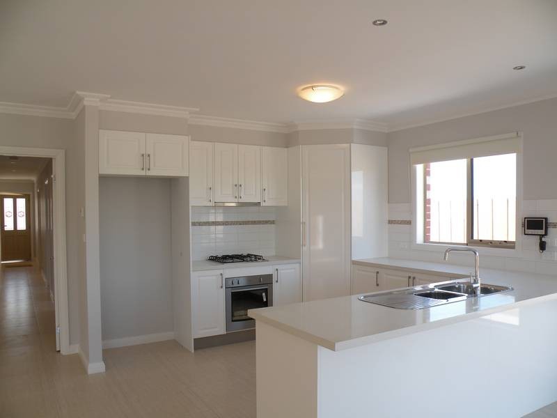7 Merger Court, Lara VIC 3212
