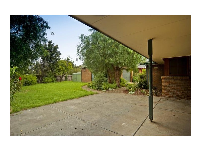 1 Denise Court, Lara VIC 3212