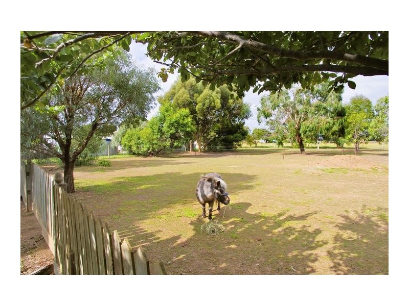 1 Jolyon Court, Little River VIC 3211