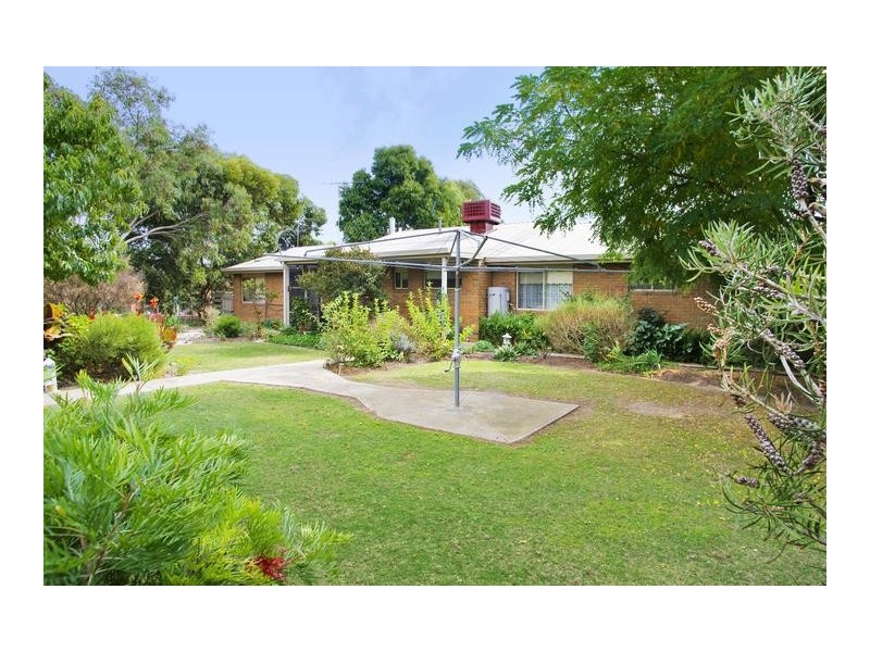 1 Jolyon Court, Little River VIC 3211