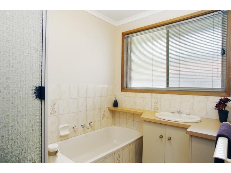 81 Forest Road South, Lara VIC 3212