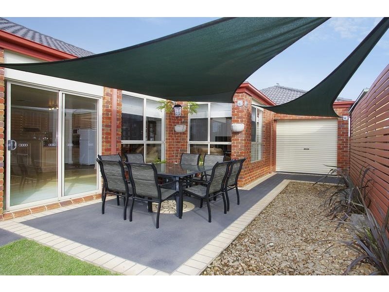 6 Bracknell Court, Lara VIC 3212