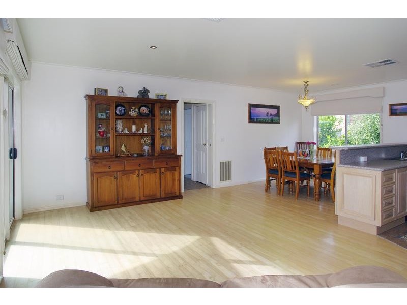 6 Bracknell Court, Lara VIC 3212