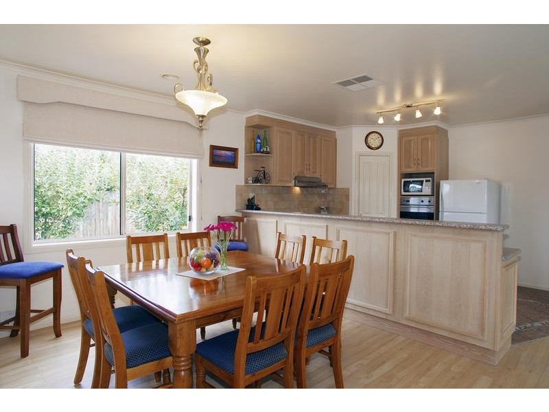 6 Bracknell Court, Lara VIC 3212