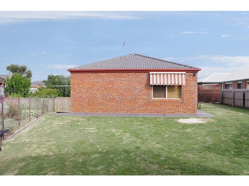 6 Bracknell Court, Lara VIC 3212