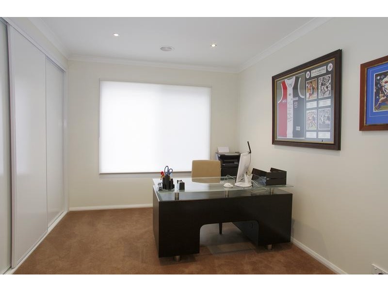 24 Grand lakes Way, Lara VIC 3212