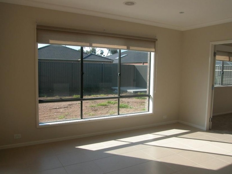 14 Grebe Crt, Lara VIC 3212