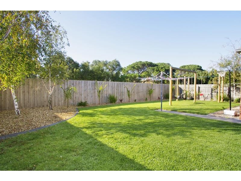 10 Magnolia Court, Lara VIC 3212