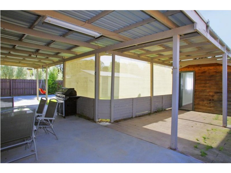 71 Forest Road South, Lara VIC 3212