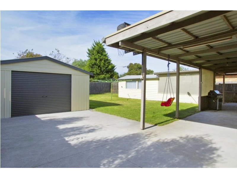 71 Forest Road South, Lara VIC 3212