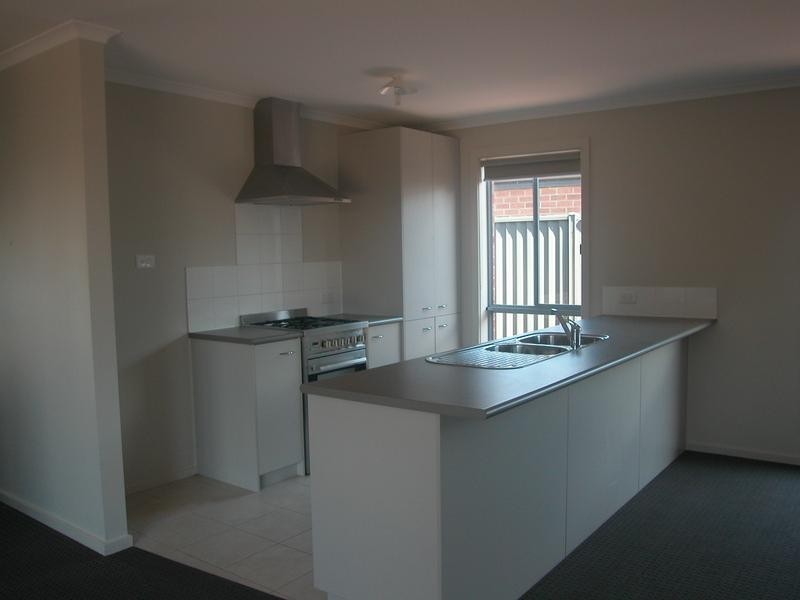 12 Nankeen Place, Lara VIC 3212