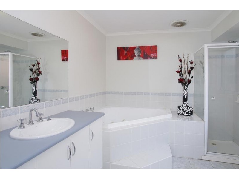 64-66 Blackbird Circuit, Lara VIC 3212