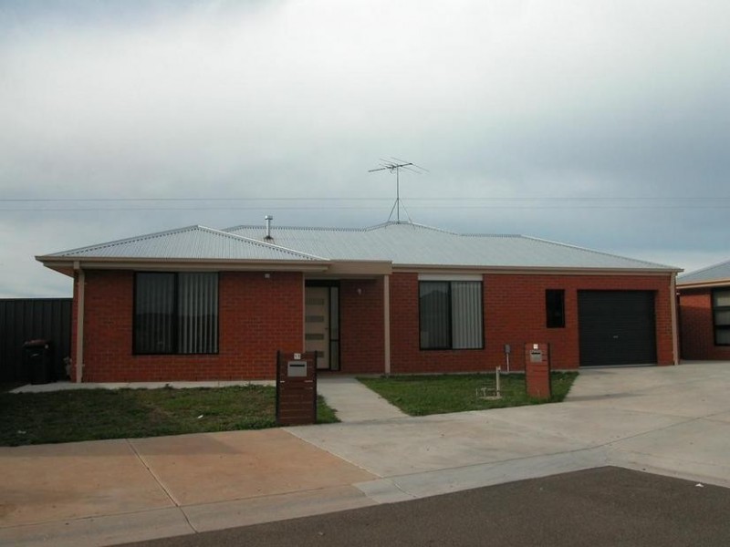 11 Bella Julia Place, Lara VIC 3212