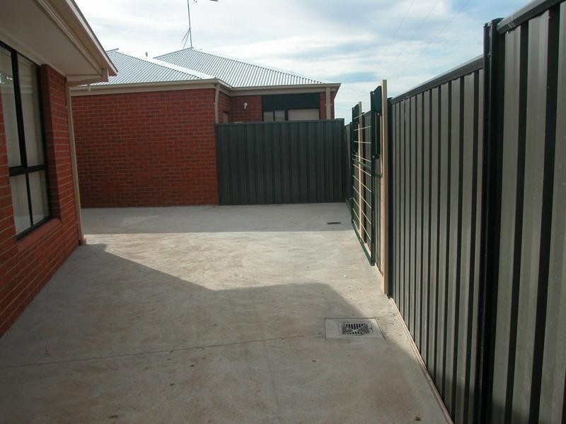 12 Bella Julia Place, Lara VIC 3212