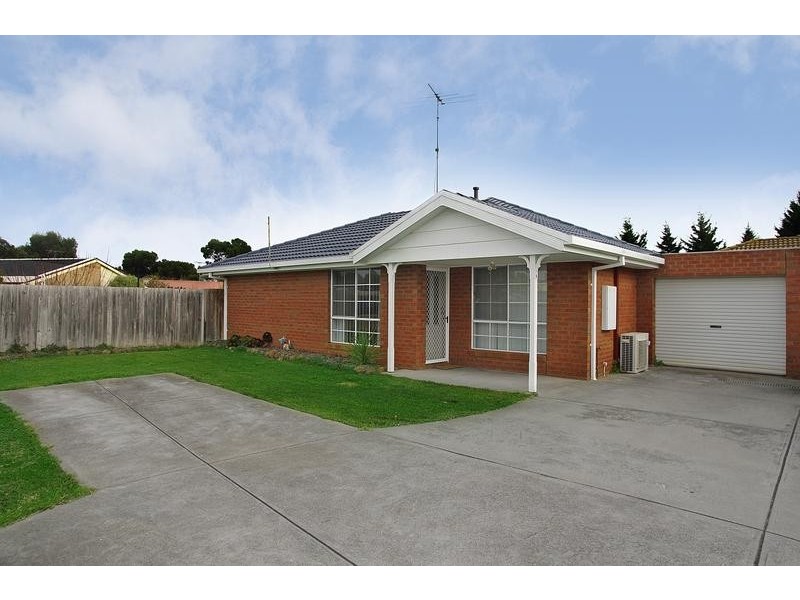 2/56 Cameron Cresent, Lara VIC 3212