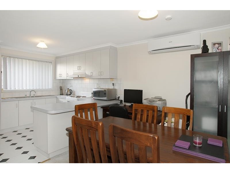 2/56 Cameron Cresent, Lara VIC 3212