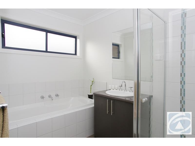 21 Benetti Drive, Lara VIC 3212