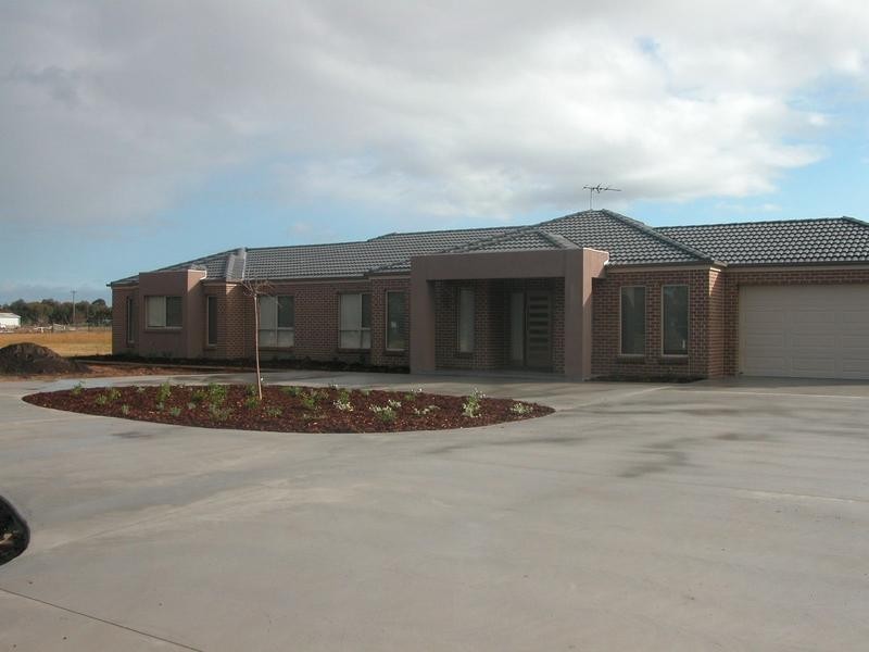 45 McIntyre Road, Lara VIC 3212