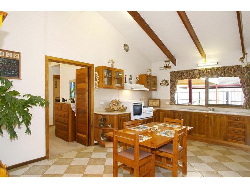 6 Rubena Crescent, Lara VIC 3212