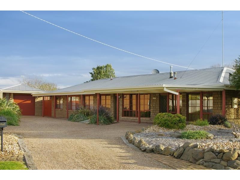 6 Rubena Crescent, Lara VIC 3212