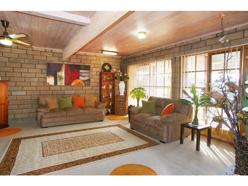 6 Rubena Crescent, Lara VIC 3212