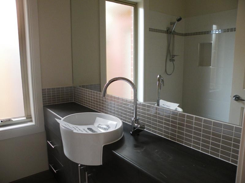 1/110 Flinders Avenue, Lara VIC 3212