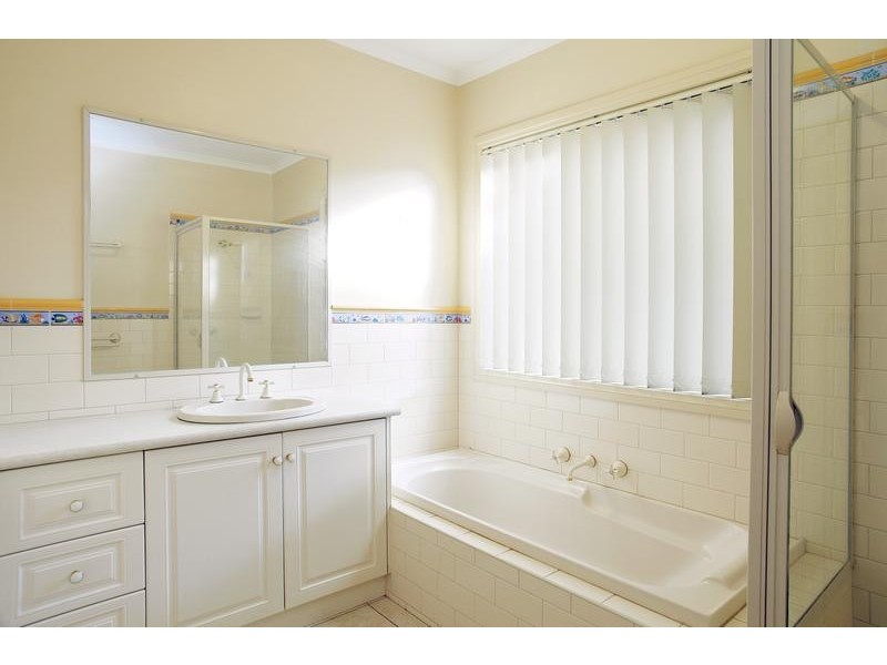 14 Brownlow Court, Lara VIC 3212