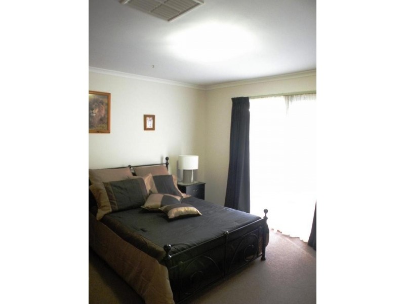 1 Denise Court, Lara VIC 3212