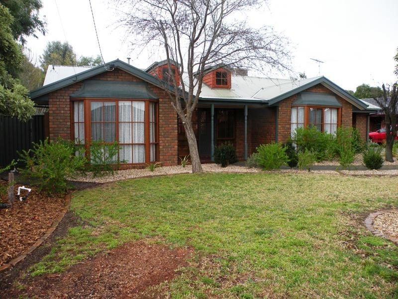 1 Denise Court, Lara VIC 3212