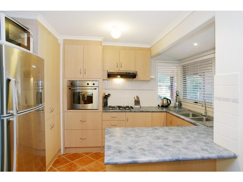 63 Cameron Crescent, Lara VIC 3212