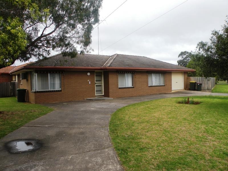 27 Ponds Drive, Lara VIC 3212