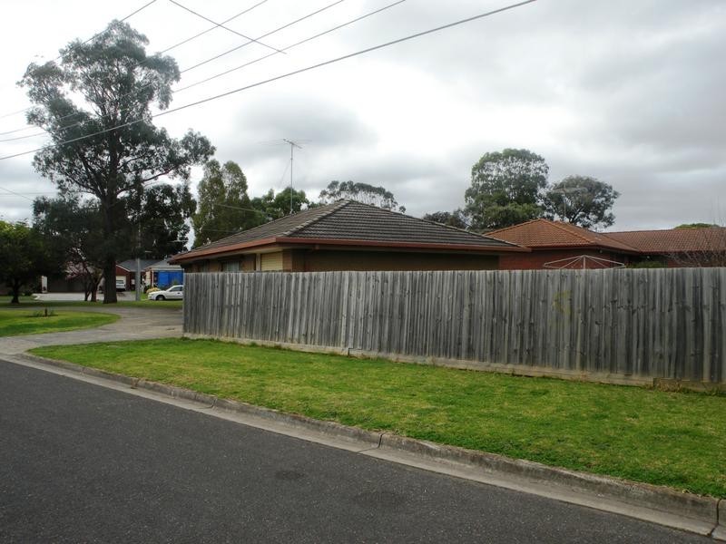 27 Ponds Drive, Lara VIC 3212