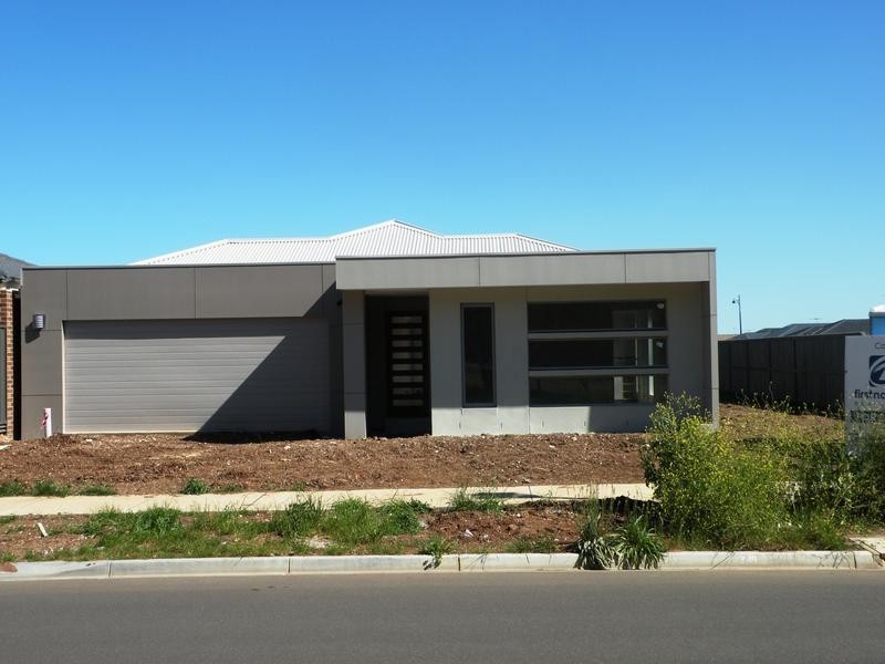 1 – 3 Nankeen Avenue, Lara VIC 3212
