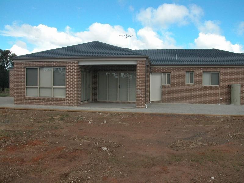45 McIntryre Road, Lara VIC 3212