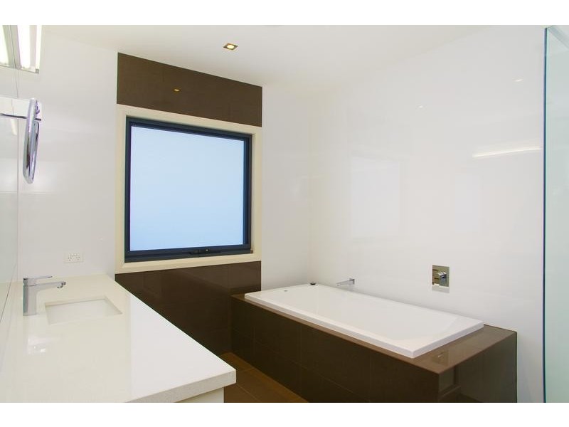 34 Benetti Drive, Lara VIC 3212