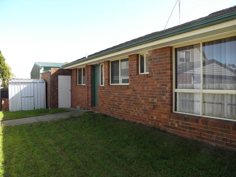 2/12 Archimedes Avenue, Lara VIC 3212