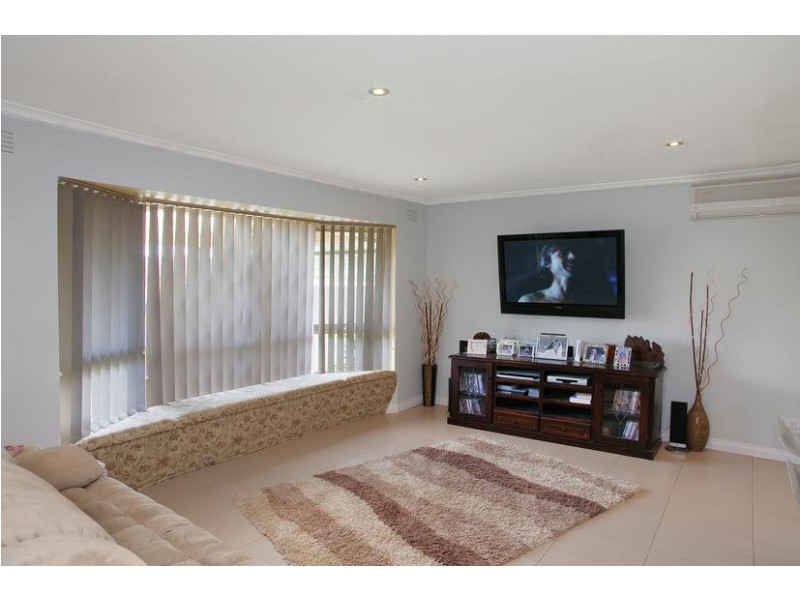 11 Saintfield Street, Lara VIC 3212