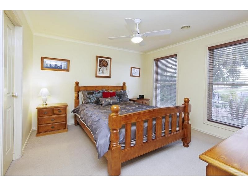 14 Ingrid Place, Lara VIC 3212