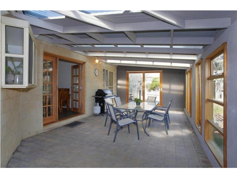 36 Young Street, Lara VIC 3212