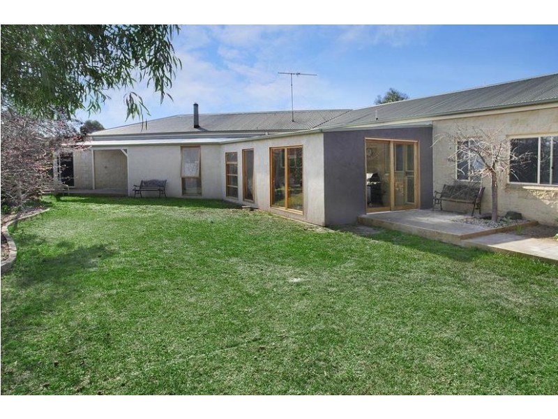 36 Young Street, Lara VIC 3212