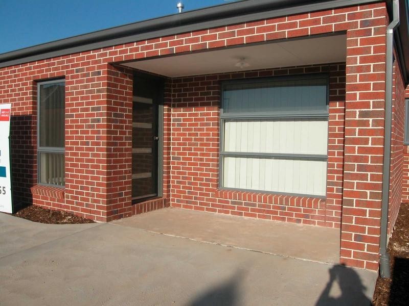 1/10 Raymond George Place, Lara VIC 3212