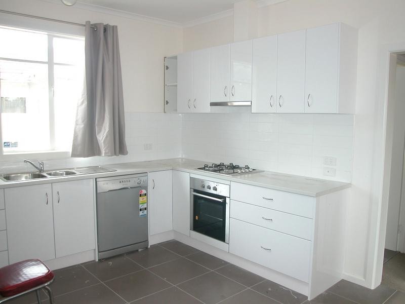 21 Pettitt Crescent, Norlane VIC 3214