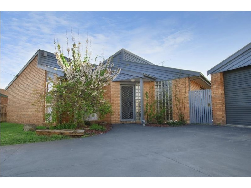 8 Foot Court, Lara VIC 3212