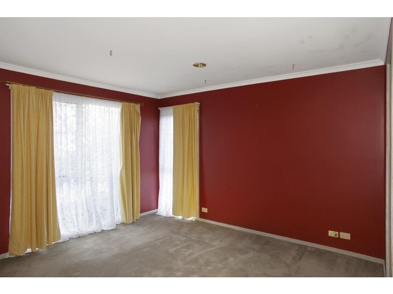 8 Foot Court, Lara VIC 3212