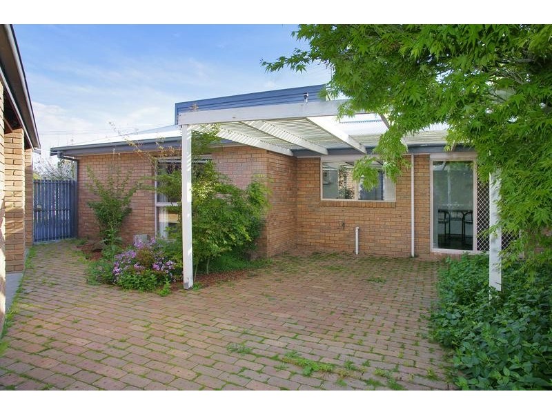 8 Foot Court, Lara VIC 3212