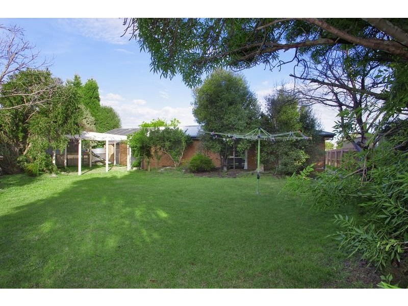 8 Foot Court, Lara VIC 3212