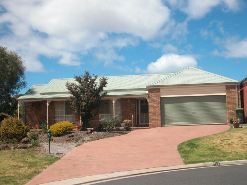 16 Scarlett Grove, Lara VIC 3212