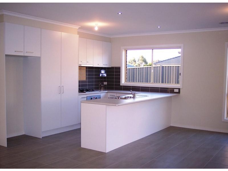 11 Bittern Court, Lara VIC 3212