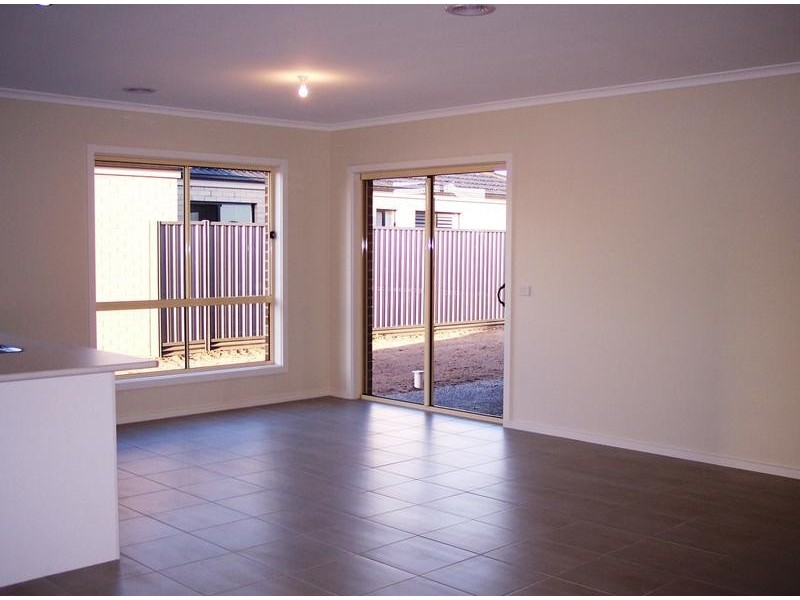 11 Bittern Court, Lara VIC 3212