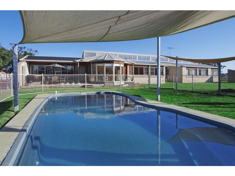 12 McAdam Court, Lara VIC 3212